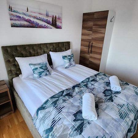 Appartamento Ada Nostra Banja Luka Esterno foto